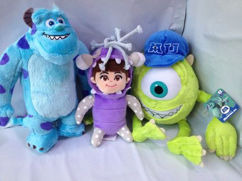 Sullivan Y Boo, Monsters Inc Toys, Disney Plushies, Stitch Tsum Tsum, James P Sullivan, Men's Costumes, Disney Cuties, Monster Inc, Mike Wazowski