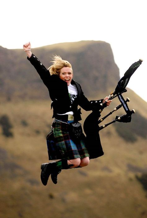 Bagpipe Music, Scotland Food, Scotland Fashion, Scotland Culture, Scottish Bagpipes, Celtic Clothing, Scottish Women, Great Scot, Scotland Forever