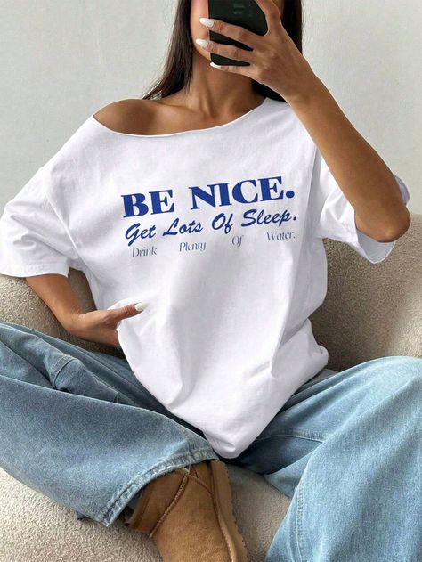 Damen Locker Sitzende Oversized Kurzarm T-Shirt mit ''Be Nice'' Aufdruck und offenen Schultern Weiss Lässig  Kurzärmelig Strickstoff Farbblock,Buchstaben,Einfarbig,Schriftzug  Medium Stretch  Women Clothing, size features are:Bust: ,Length: ,Sleeve Length: