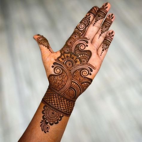 Arabic Mehndi Designs Both Hands, Henna Designs Hand Palms Arabic, Palm Mehendi Ideas, Palm Mehndi Design Right Hand, Mehndi Designs Diwali, Mehndi Designs For Hands Palms, Mehndi Art Designs Arabic, Arebic Mehandi Full Hand, Mehendi New Designs