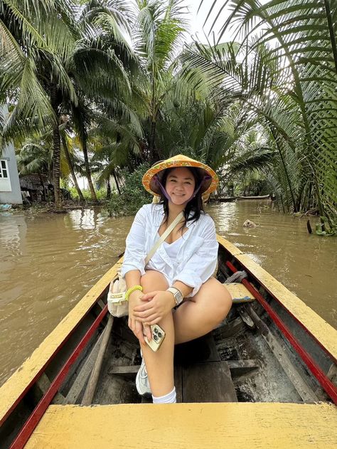 Discover the perfect Vietnam travel wardrobe! From vibrant street markets to serene landscapes, nail your style with these outfit ideas. #VietnamTravel #VietnamOutfits #TravelOutfits Vietnam Outfit Ideas, Vietnam Outfit, Brown Linen Pants, Vietnam Vacation, Trip To Vietnam, Vacation Outfits Women, Target Dresses, Travel Wardrobe, Oval Sunglasses