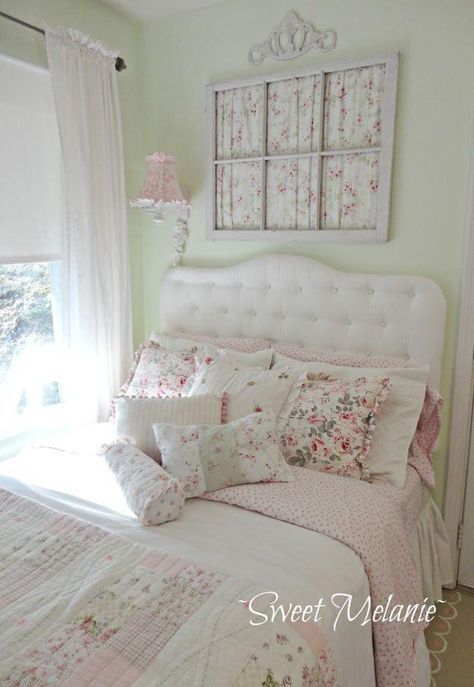 Camera Shabby Chic, Romantic Bedding, Shabby Bedroom, Chic Bedroom Design, Bungalow Bedroom, Shabby Chic Decor Diy, Shabby Chic Decor Bedroom, Decoration Shabby, Cottage Shabby Chic