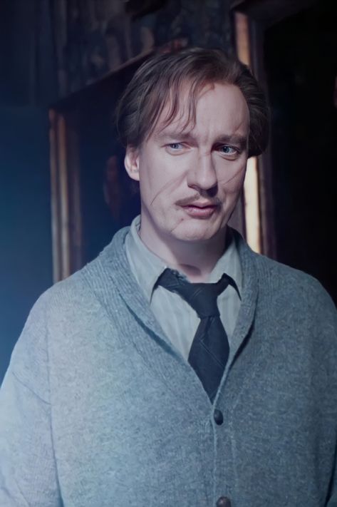 Remus Lupin Actor, Remo Lupin, Lupin Wallpaper, Remus Lupin Outfit, Remus Lupin Wallpaper, Professor Lupin, Remus Lupin Moony, Lupin Harry Potter, David Thewlis