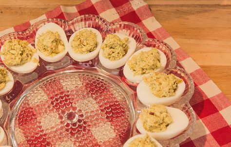 Chow Chow Deviled Eggs Loveless Cafe Recipes, Loveless Cafe Nashville, Chow Chow Relish, Cafe At Home, Cafe Recipes, Loveless Cafe, Deviled Eggs Classic, Chili Seasoning, Deviled Eggs Recipe