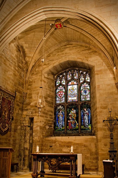 Harvard Chapel at Southwark Cathedral in London. The Slipper And The Rose, Slipper And The Rose, Bucket List London, Southwark Cathedral, Places To Visit In England, Elizabeth Bennett, London Cathedral, Christian Dating Advice, Summer Abroad