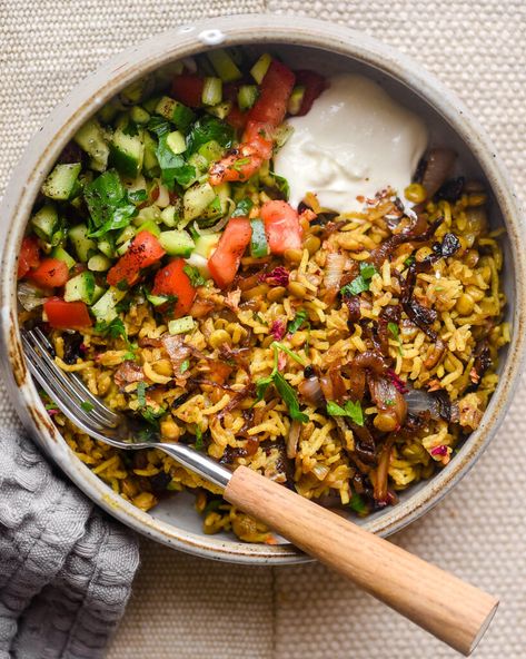 Lentils & Rice Pilaf with Caramelized Onions (Mujadara) | Nourish Deliciously Dinner With Veggies Ideas, Bean Lentil Recipes, Rice Dinners Vegetarian, Lentils With Rice, Lentils And Rice With Caramelized Onions, Healthy Rice Pilaf, Lentil Recipes Dinner, Meat Vegetable Meals, Lentil Rice Salad