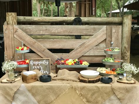 outdoor wooden table with a light brown tablecloth and trays of fruit and vegetables; decorated with a "happily ever after" sign Wedding Buffets, Wedding Cuisine, Mission Bbq, Bbq Wedding, Wedding Buffet, Your Special, Special Day, Drinks