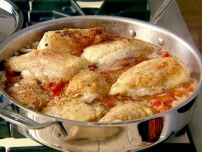 Giada In Italy, Cacciatore Recipes, Chicken Cacciatore Recipe, Everyday Italian, Chicken Cacciatore, Rustic Italian, Healthy Grilling, Favorite Chicken, Italian Cooking