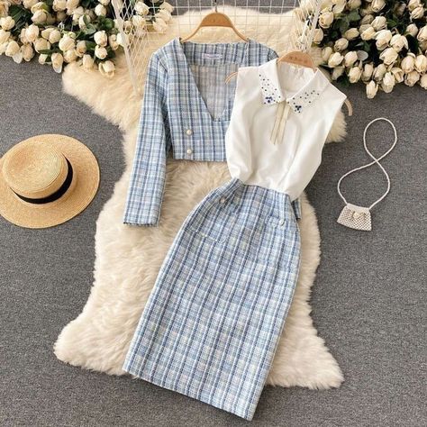 Tweed Two Piece, Woolen Tops, Women Crop Top, Dresses Formal Elegant, Plaid Outfits, High Quality Dress, Tweed Dress, Looks Chic, Set Women