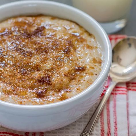 Amaranth Breakfast Porridge with Cinnamon and Sugar Recipe - Emily Farris Amaranth Recipes, Hot Breakfast Cereal, Breakfast Porridge, Hot Cereal, Lip Enhancement, Beauty Clinic, Vegan Keto, No Sugar Foods, Paleo Breakfast