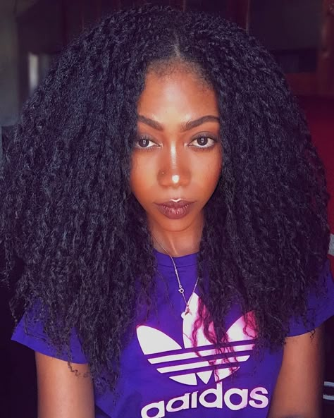 If You are looking for an amazing protective style that literally guarantees length retention, we recommend loose twists. Afro Hair Wrap, Best Protective Styles, Loose Twists, Big Natural Hair, Length Retention, Fine Natural Hair, Natural Hair Stylists, Feed In Braids Hairstyles, Henna Hair