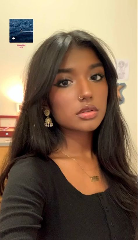 Brown Girls Makeup, Soft Makeup Looks, Brown Skin Makeup, Too Funny, Cute Makeup Looks, Indian Makeup, Soft Makeup, Indian Aesthetic, Maquillaje Natural