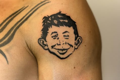 Mad Magazine Tattoo, Alfred E Neuman Tattoo, Universal Monsters Tattoo, Mad Tattoo, Star Sleeve Tattoo, Alfred E Neuman, Horrible Tattoos, Master Tattoo, Monster Tattoo