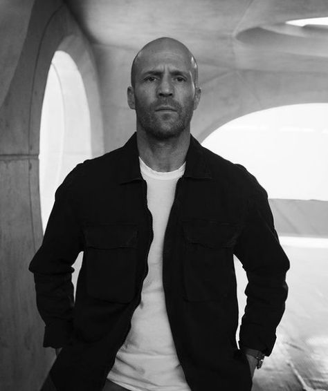 Bald Man Aesthetic, Jason Statham Aesthetic, Europe Aesthetic Fashion, Meg Movie, جيسون ستاثام, Jason Stratham, Bald Men Style, Frank Martin, Teen Wolf Mtv