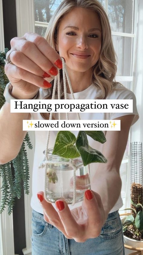 Dana Carpenter | Houseplant care | You won’t believe this…the cutest hanging propagation vase in just seconds! 🌱✨🙌🪴 Last time I posted this video I received many requests fo… | Instagram Plant Propagation Wall Hanging, Diy Hanging Propagation, Glass Beaded Propagation Diy, Diy Propagation Wall Hanging, Diy Propagation Station Hanging, Propagation Jars Diy, Propagation Wall Decor, Hanging Propagation Jars, Easy Propagating Plants