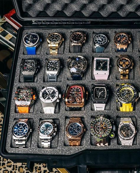 Luxury Life Men, Luxury Watch Collection, Mens Luxury Lifestyle, Stylish Watches Men, Fancy Watches, Expensive Jewelry Luxury, Rolex Watches For Men, Amazing Watches, Men Stylish Dress