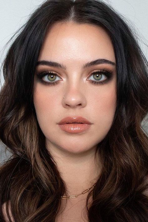 Wedding Makeup Looks Natural, Brown Smokey Eyes, Bridal Makeup For Green Eyes, Wedding Makeup For Blue Eyes, Soft Wedding Makeup, Dramatic Wedding Makeup, Pale Skin Makeup, Boho Makeup, Fall Wedding Makeup