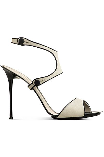 #GianvitoRossi Luxury Chic Open Toe T-strap Sandals, Designer Open Toe T-strap Sandals For Evening, Luxury Modern Open Toe T-strap Sandals, Luxury Women's T-strap Sandals With Open Heel, Luxury Leather T-strap Sandals With Open Heel, White Sandal, Outlet Nike, Rossi Shoes, Beautiful Heels