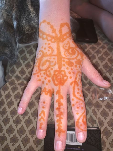 Orange henna Orange Henna, Henna Art, Henna Tattoo, Hand Henna, Henna, Tattoos, Orange, Art