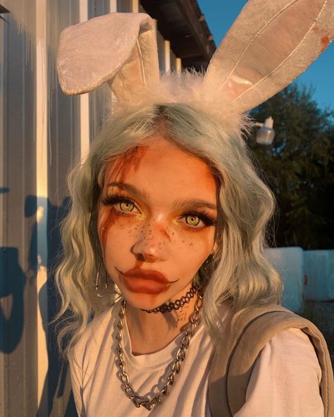 Candy🍒 on Instagram: “Lil bunny ting” Pretty Halloween Makeup Looks, Candy Asmus, Bunny Halloween Makeup, Pretty Halloween Makeup, Vampire Makeup Halloween, Bunny Makeup, Evil Bunny, Creative Halloween Makeup, Devil Makeup