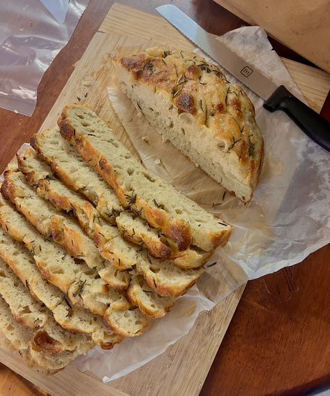 Focaccia Bread Aesthetic, Foccacia Bread Aesthetic, Foccacia Aesthetic, Focaccia Aesthetic, Focaccia Bites, Rosemary Foccacia Bread, Rosemary Foccacia, Bread Aesthetic, Foccacia Bread