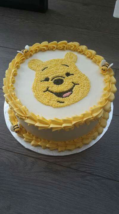 Winnie The Pooh Face Cake, Winnie The Pooh Sheet Cake Ideas, Wine The Pooh Cake, Pooh Bear Cake Ideas, Winnie The Pooh Cake Simple, Easy Winnie The Pooh Cake, Winnie The Pooh Birthday Cake Simple, Pooh Bear Cakes, Pooh Bear Birthday Cake