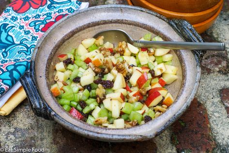 Walnut Salad Recipe, Apple Salad Recipe, Celery Salad, Apple Salad Recipes, Recipe Cover, Delicious Thanksgiving, Walnut Salad, Apple Salad, Simple Food