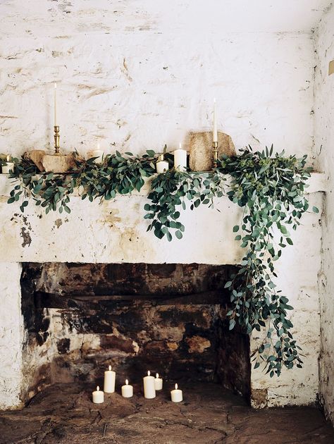 Wedding Mantle, Wedding Fireplace, Diy Keramik, The Mantle, Wedding Sparrow, The Fireplace, 50th Wedding, Noel Christmas, Wedding Mood