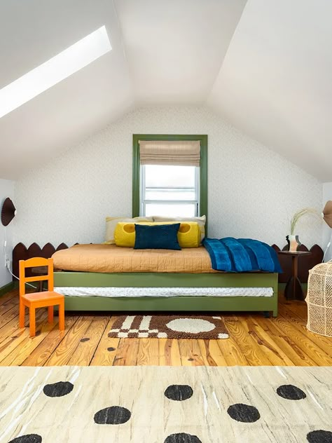 A Stacking IKEA Bed Helps This Attic Go from Guest Room to Office Ikea Stackable Bed Hack, Ikea Utaker Bed, Utaker Bed Ikea Ideas, Tv Bedroom Ideas, Guys Bedroom Ideas, Attic Guest Room, Small Room Girl, Guest Bedroom Office, Small Room Diy