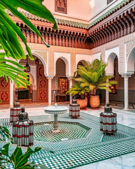 Explore Morocco on Instagram: “🔸best travel in Morocco🇲🇦 with @exploremorocco1 🔸Tag your friends and follow us 🌍 🔸Tag/use #exploremorocco to be featured 🔝 🔸photo by…” Indoor Courtyard, La Mamounia, World Of Wanderlust, Moroccan Homes, Moroccan Interiors, Moroccan Design, Moroccan Decor, Islamic Architecture, Moroccan Style