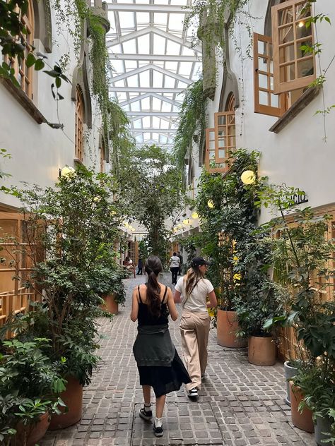 3 Days + SO MUCH Food in Mexico City - by Whitney Goodman Travel To Mexico City, Chapultepec Castle Mexico City, Mexico City Guide, Shopping Mexico City, Mexico City Bachelorette Party, Mexico City Itinerary, Things To Do In Mexico City, Mexico City Bucket List, Mexico City Photography