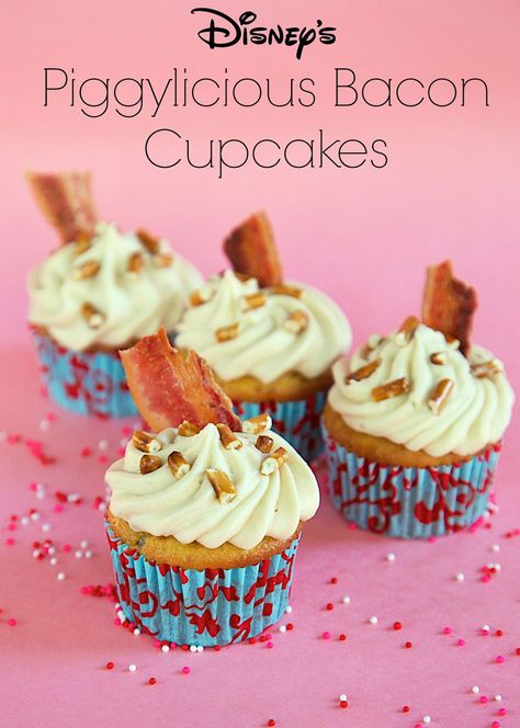 Disney's Piggylicious Bacon Cupcakes - Maple Bacon Cupcakes French Toast And Bacon, Bacon Cupcakes Recipe, French Toast Cupcakes, Maple Bacon Cupcakes, Savory Cupcakes, Toast Bacon, Bacon Cupcakes, Peach Cupcakes, Broma Bakery