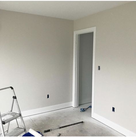 egret white with white trim.  One shade darker than alabaster. Egret White Living Room, Sw Egret White Walls, Egret White Sherwin Williams Walls, Sw Egret White, Egret White Sherwin Williams, Sherwin Williams Egret White, Sherwin Williams Living Room, White Sherwin Williams, Egret White