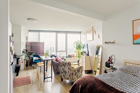 451-Square-Foot Chicago Studio Apartment Photos | Apartment Therapy Arch Floor Mirror, Floor Length Mirror, Small Studio Apartment, Studio Apartment Layout, Apartment Layout, Portable House, Vintage Dressers, Space Decor, Small Studio