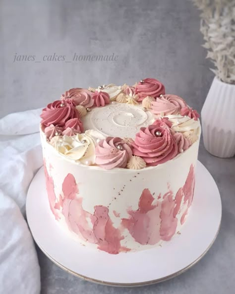 Simple Cake For Women, Simple Beautiful Cake Design, Pink Cakes Simple, Mother Day Cakes, Cake Designs For Women, Simple Pink Birthday Cake, Simple Pink Cake, Cake Ideas For Women Birthday, Mother's Day Cake Ideas