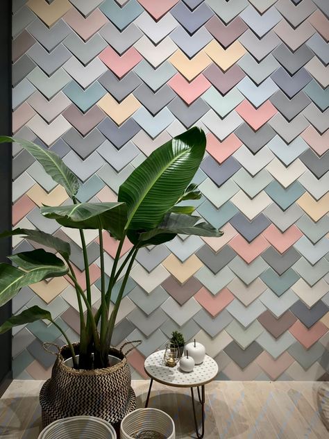 Tile trends for 2019 from Cersaie spotted by Mary Middleton for Hellopeagreen.com. All you need to know about colour, shape and style for the coming year. Tiles For Room Walls, Wall Design Tiles Living Room, Wall Tiles Bedroom Ideas, Designer Tiles For Wall, Front Tiles Design Wall, Bedroom Tiles Wall, Tile Wall Living Room, Living Room Wall Tiles Ideas, Tiles For Outside House Wall