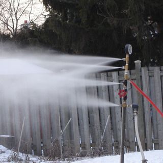 Snow Making Machine, Snow Maker, Diy Snow, Snow Machine, Fake Snow, How To Make Snow, Crafty Kids, Diy Homemade, Winter Fun