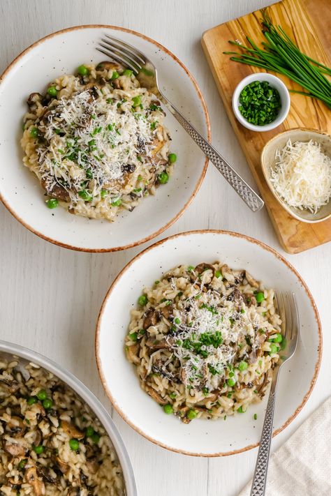 Rositto rice Best Risotto, Mushroom Risotto Recipes, Cooking With White Wine, Risotto Rice, Easy Rice, Easy Rice Recipes, Mushroom Risotto, Food Sides, Risotto Recipes