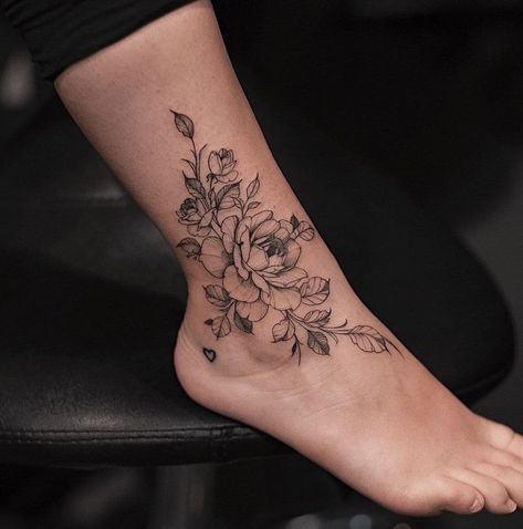 Floral Foot Tattoo, Ankle Foot Tattoo, Cute Foot Tattoos, Tattoo Ankle, Lower Leg Tattoos, 16 Tattoo, Chrysanthemum Tattoo, Ankle Tattoos For Women, Anklet Tattoos