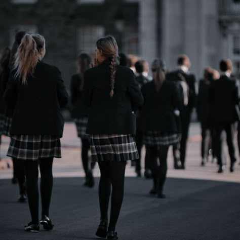 Private Highschool Aesthetic, American Private School Aesthetic, Boarding School Friends Aesthetic, Rich High School Aesthetic, British Upper Class Aesthetic, All Girls School Aesthetic, Boarding School Aesthetic Uniform, Gallagher Girls Aesthetic, Italian School Aesthetic