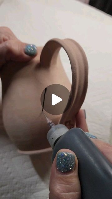 Amy Ruvolo on Instagram: "Paint another mug with me💚 #mug #pottery #ceramics #handpaintedpottery #handmademug #coffeemug #flowermug #floralmug #paintingpottery #paintingvideo #seasonedpottery" Pottery Turning, Pottery Cup Painting Ideas, Hand Built Mugs, Hand Painted Pottery Ideas, Surface Decorations, Mugs Pottery, Slip Trailing, Ceramics Pottery Mugs, Mug Pottery