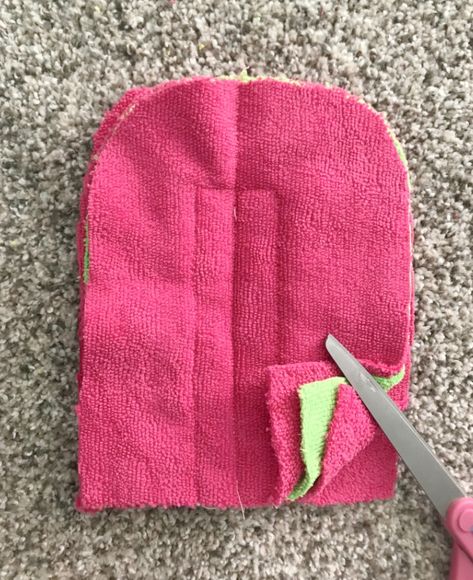 diy reusable duster cloths - My French Twist Diy Dusters, Reusable Duster, Diy Cleaning Solution, No Sew Curtains, Drop Cloth Curtains, Small Sewing Projects, Cloth Napkin, Microfiber Cleaning Cloths, Easy Sewing Projects