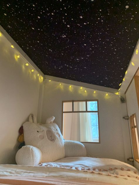 Bought this galaxy photo backdrop off amazon and wrapped it around for a night sky effect. ✨ Night Sky Paint Color, Painted Night Sky Ceiling, Inside Of Cottage, Artemis Bedroom, Night Sky Room, Night Sky Bedroom, Night Sky Ceiling, Starry Sky Ceiling, Dark Home Aesthetic