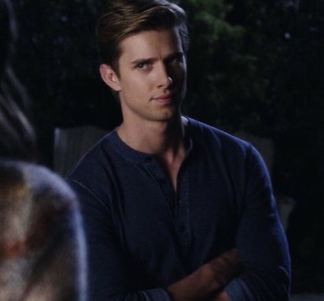 Drew Van Acker Pretty Little Liars, Jason Pretty Little Liars, Pretty Little Liars Characters, Jason Dilaurentis, Drew Van Acker, Van Acker, Jason Priestley, Male Characters, Fictional Crushes