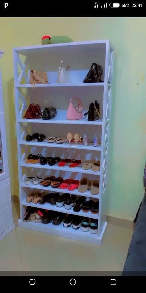 Shoe Rack Ideas Bedroom, Shoe Rack Design, Pallet Wardrobe, Diy Storage Shelves, Living Room Decor On A Budget, Lip Wallpaper, Blue Bedroom Decor, House Updates, Modern Home Interior Design