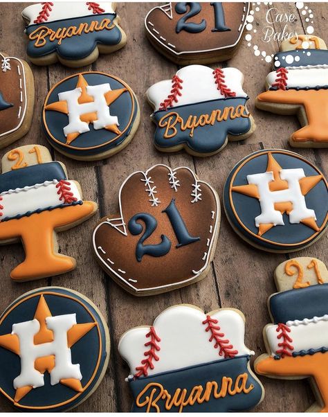 First Birthday Cookies, Houston Food, Sport Cakes, Astros Baseball, Cookie Inspiration, Birthday Cookies, Custom Cookies, Birthday Cupcakes, 8th Birthday