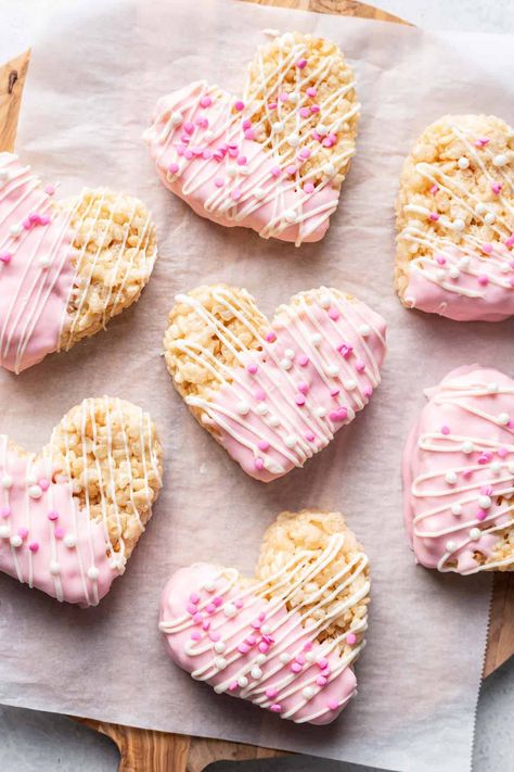 Heart Shaped Rice Krispie Treats Rice Krispie Valentine, Shaped Rice Krispie Treats, Galentines Ideas, Valentine Food, Kid Friendly Dessert, Delicious Rice, Chocolate Covered Treats, Valentine Desserts, Valentines Day Desserts