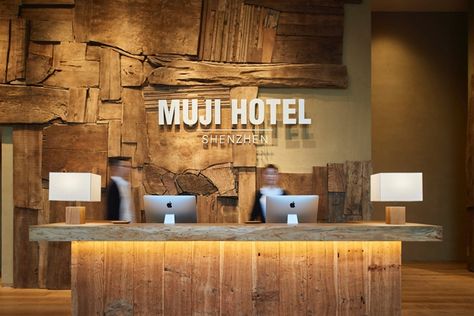 Muji Hotel by Super Potato, Shenzhen – China » Retail Design Blog Muji Hotel, Front Desk Design, Hostels Design, Hotel Lobby Design, Reception Desk Design, Lobby Reception, Reception Counter, Hotel Reception, Lobby Interior