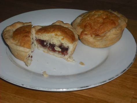 I made these today and they turned out delicious. Jack’s first reaction was “Yummy!” so you know they’re good. I used strawberry jam instead of raspberry, and of course used… Maids Of Honor Tarts Recipe, Coconut Jam, Medieval Recipes, Tarts Recipe, Jam Tarts, Metric Measurements, Appetizers Easy Finger Food, Pastry Tart, Cooking For One