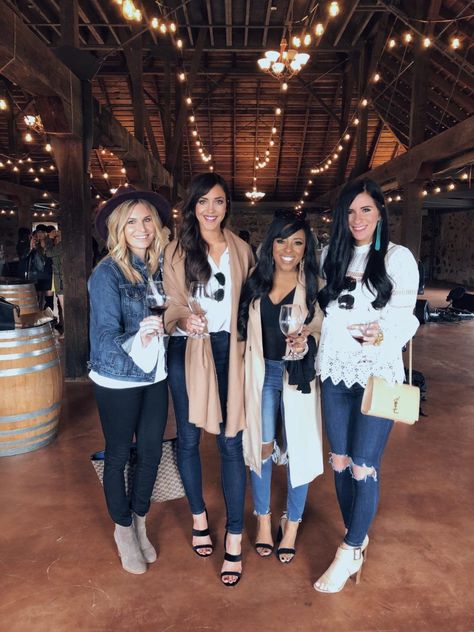 wine tasting outfit winter Spring Time Outfits For Women, Outfits For Napa Valley Spring, Outfits For Winery, Napa Valley Outfit Winter, Napa Valley Outfit Summer, Temecula Bachelorette, Napa Valley Outfit Fall, Country Outfits Fall, Winery Outfit Spring